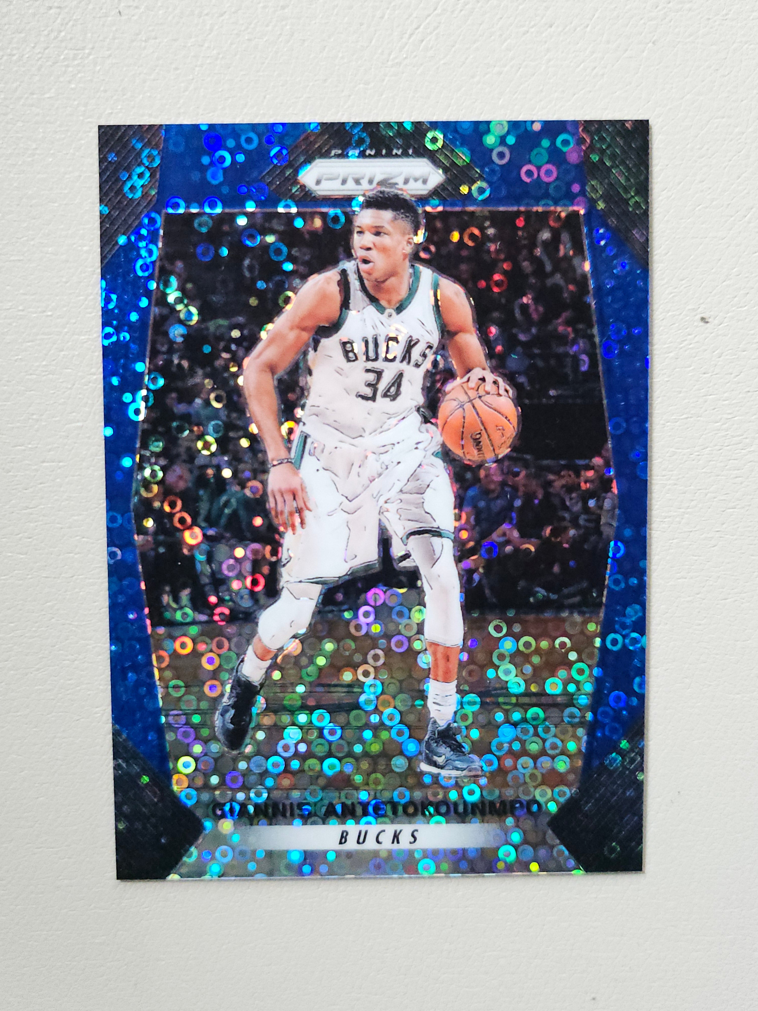 2017-18 Panini Prizm #182 Giannis Antetokounmpo Prizms Fast Break Blue #/175
