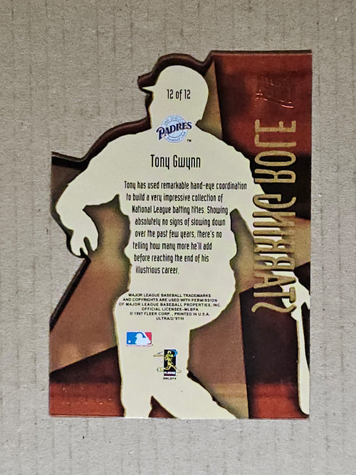 1997 Ultra #12 Tony Gwynn Starring Role